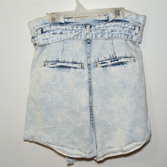 Blank NYC Paper Bag Waist Jean Shorts Ultra High Rise Belted Women's Size 28" - Picture 4 of 7